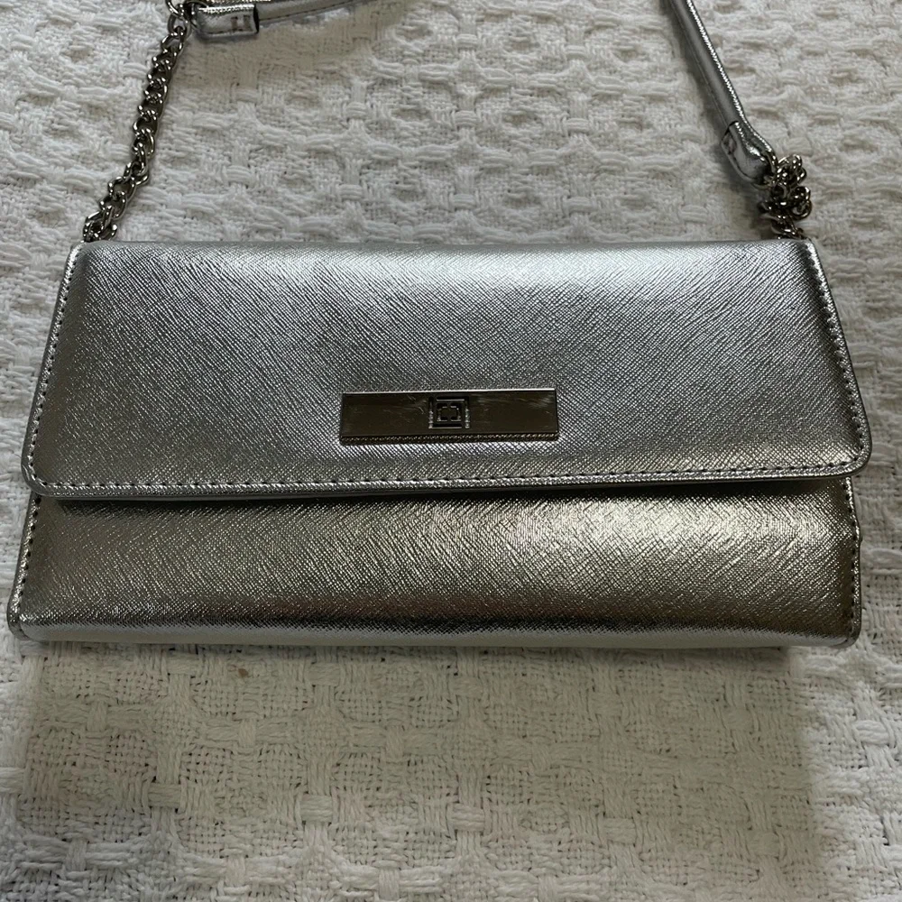 Liz Claiborne Silver Phone Case Wallet with Strap‎